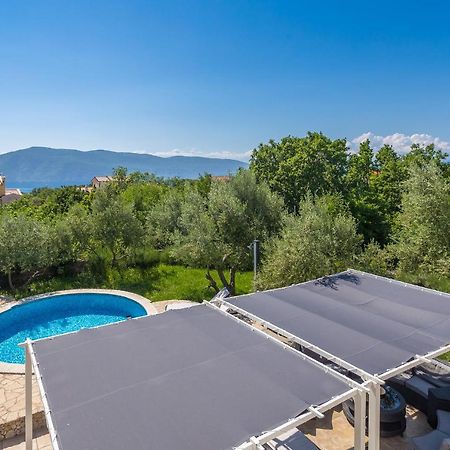 Holiday Home Olive Garden Brzac Экстерьер фото